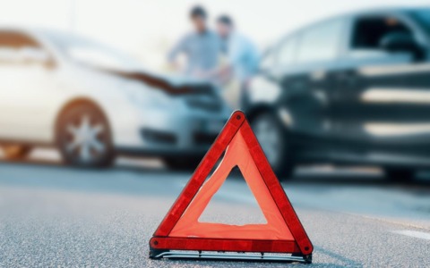 Statale 12 riaperta, ma il traffico resta critico