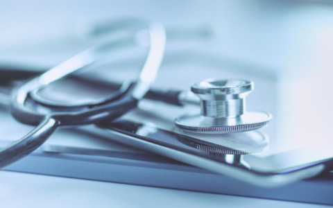 Raccolta firme per salvare l’ospedale Pacini