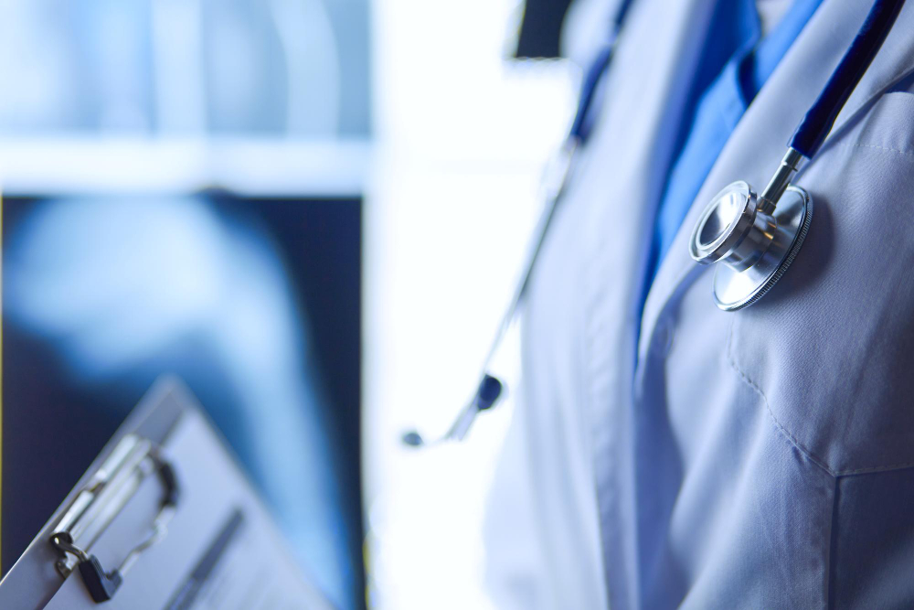 Ospedale Pacini, opposizioni attaccano sindaci su servizi sanitari