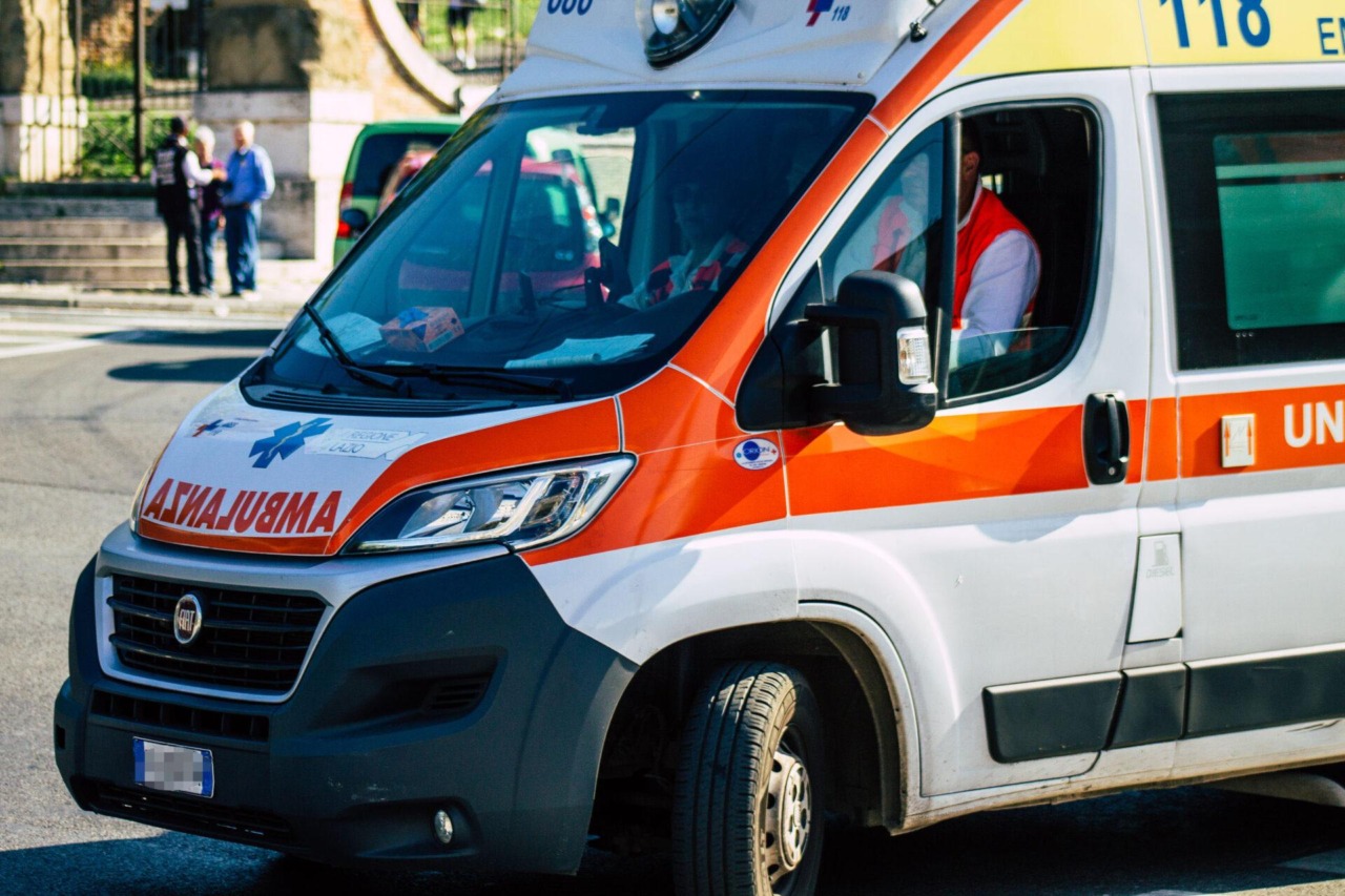 Malore in cantiere, grave un operaio di 49 anni