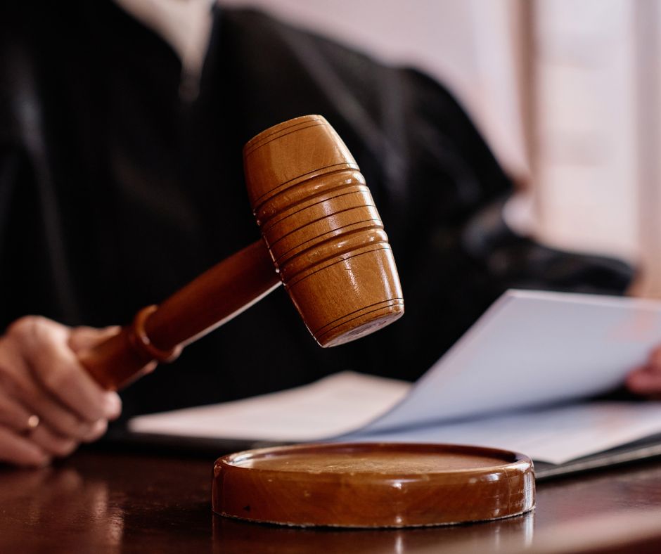 Quattordici anni per duplice violenza sessuale e rapina a Pistoia