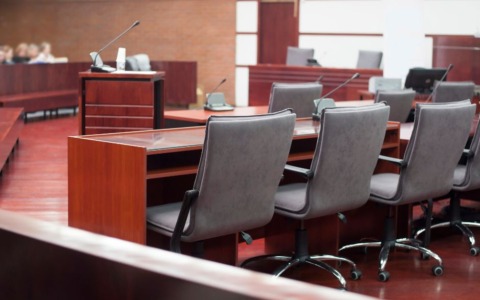 Cassazione conferma condanna a 23 anni per omicidio della madre